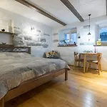 Like Home Apartments Salme 31